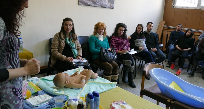 В София безплатно обучават родители за ранното развитие на детето